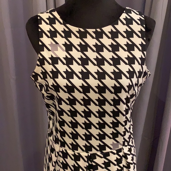 Stylish Geometric Pattern Charming Charlie Dress - Picture 2 of 5